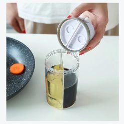 Two in One Rotating Seasoning Bottle Leak-proof Oil Pot Household Plastic Jar for Soya Sauce Storage Containers 650 ML